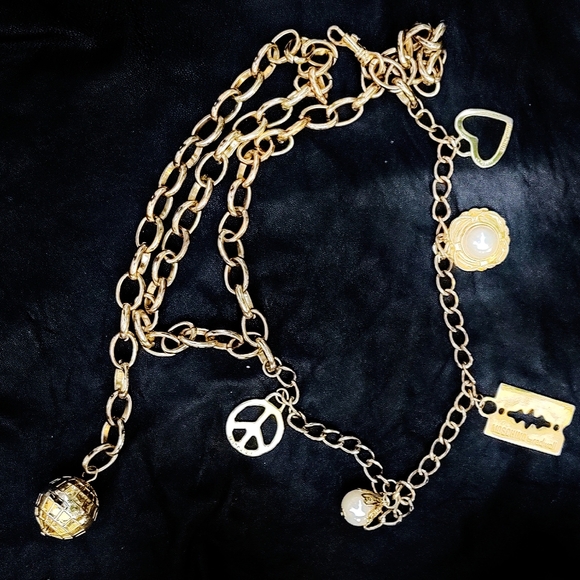 Rare Vintage Moschino Gold Charm Belt/Necklace - Picture 9 of 10